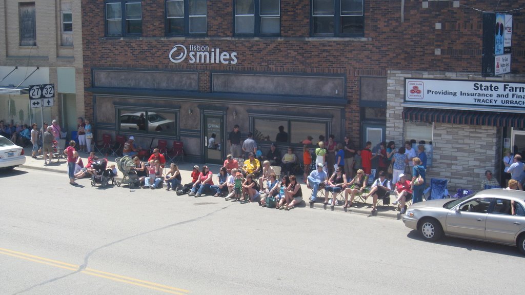 Gathering_for_the_Big_Parade!